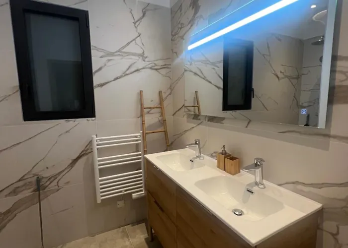 Villa Felicita 8 Personnes Proche Corse Du Sud *